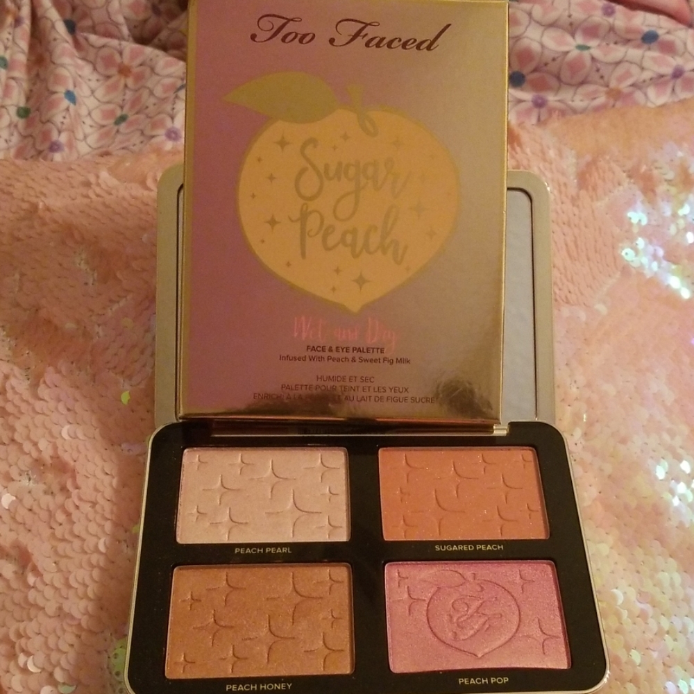 Too Faced Sugar Peach face and eye palette